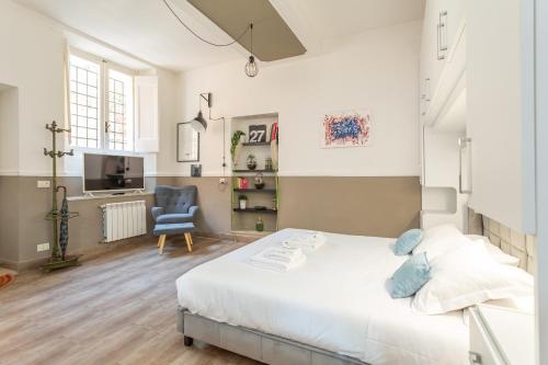 Central Charm near Piazza Navona Cozy Loft for 2 — 4-Star Luxury Hotel in Rome, Italy