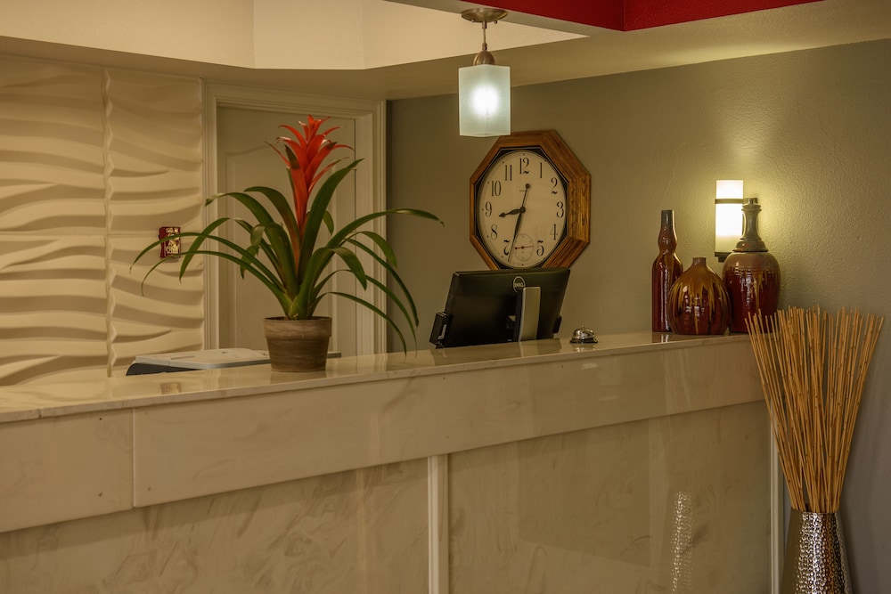 Richland Inn Lawrenceburg - photo 4