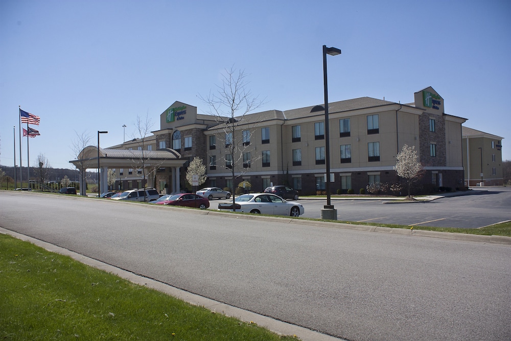 Holiday Inn Express & Suites Youngstown West Austintown by IHG - photo 24