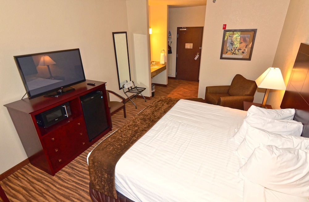 Cobblestone Inn & Suites Clarion - photo 7