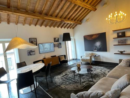 Monti luxury penthouse — 4-Star Luxury Hotel in Rome, Italy