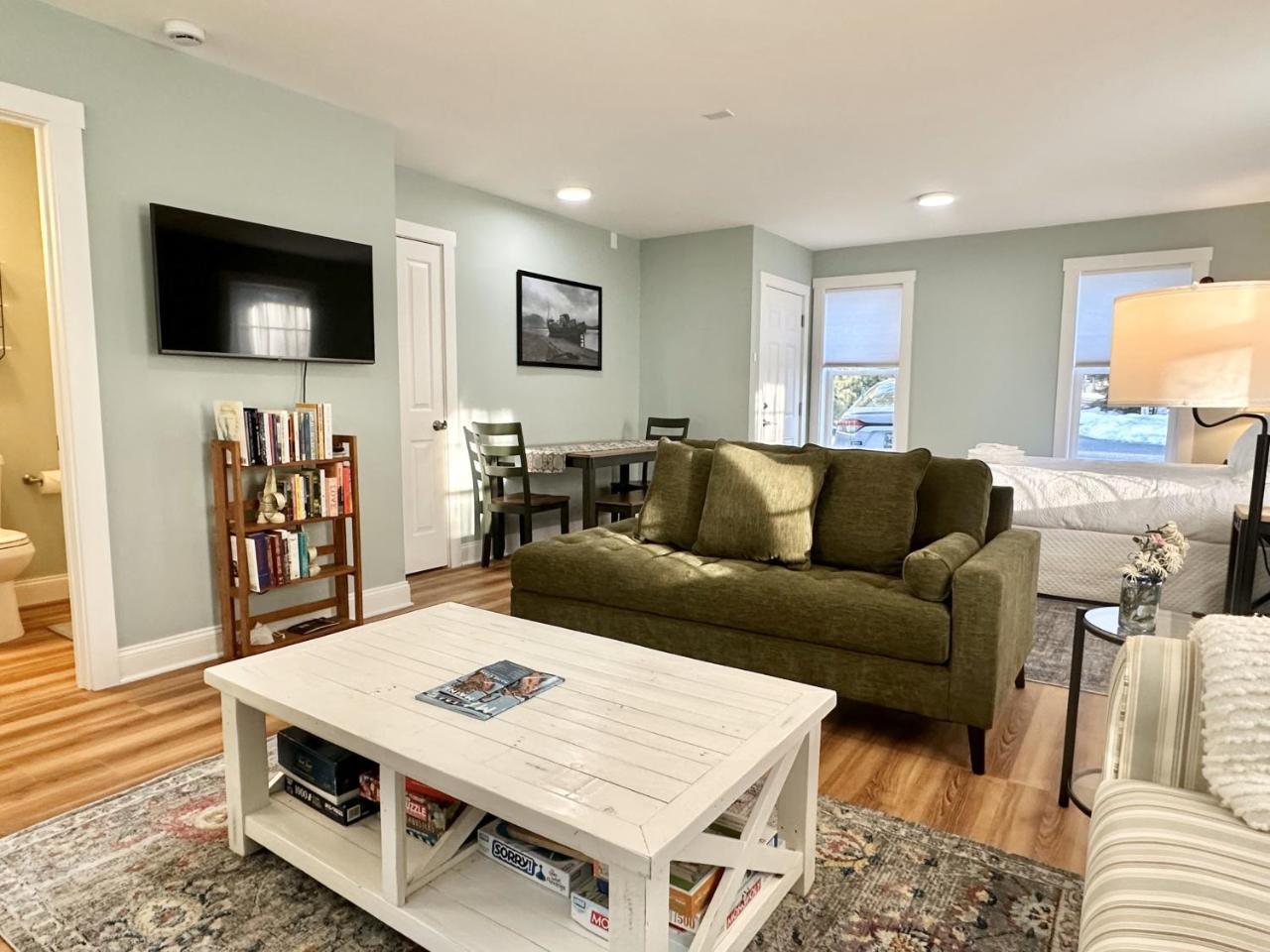 2 BR Home in Bar Harbor Town Hill Deer Run — 4-Star Luxury Hotel in Bar Harbor, United States