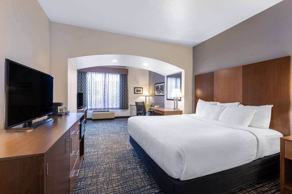 La Quinta Inn & Suites by Wyndham Morgantown - photo 39