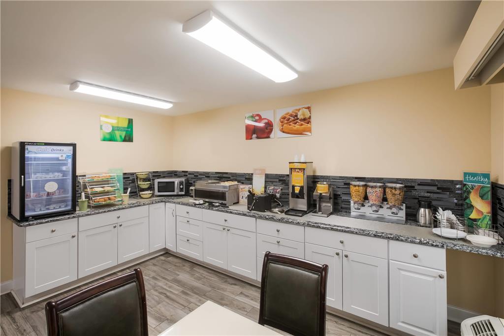 Quality Inn & Suites Greensboro near Lake Oconee - photo 36