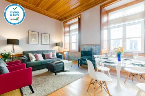 Baixa Downtown Fabulous And Sophisticate Apartment With Elevator 18th Century Building — 4-Star Luxury Hotel in Lisbon, Portugal