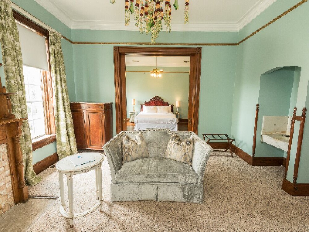 The Olivia Mansion - photo 8