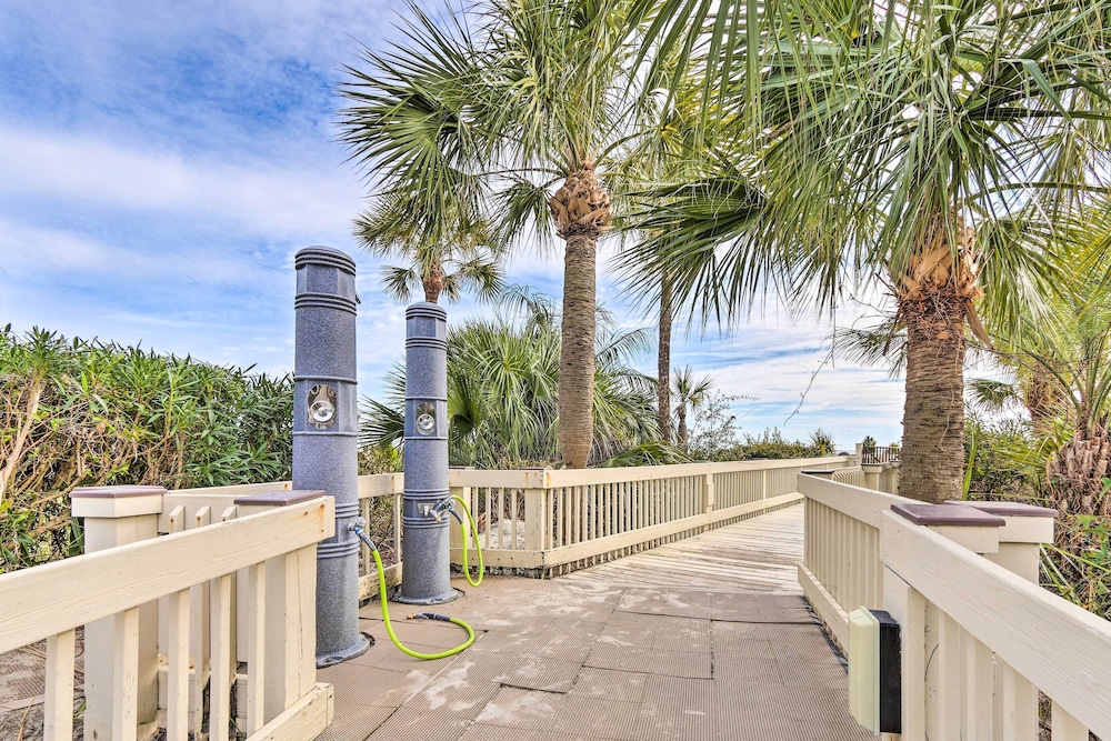 Walk to Bars & Shops: Resort Condo in Hilton Head - photo 20