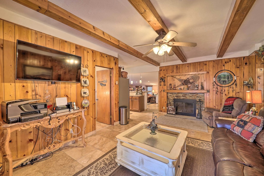 'cattail Creek' Escape 44 Mi to Mt Mitchell — hotel in Burnsville