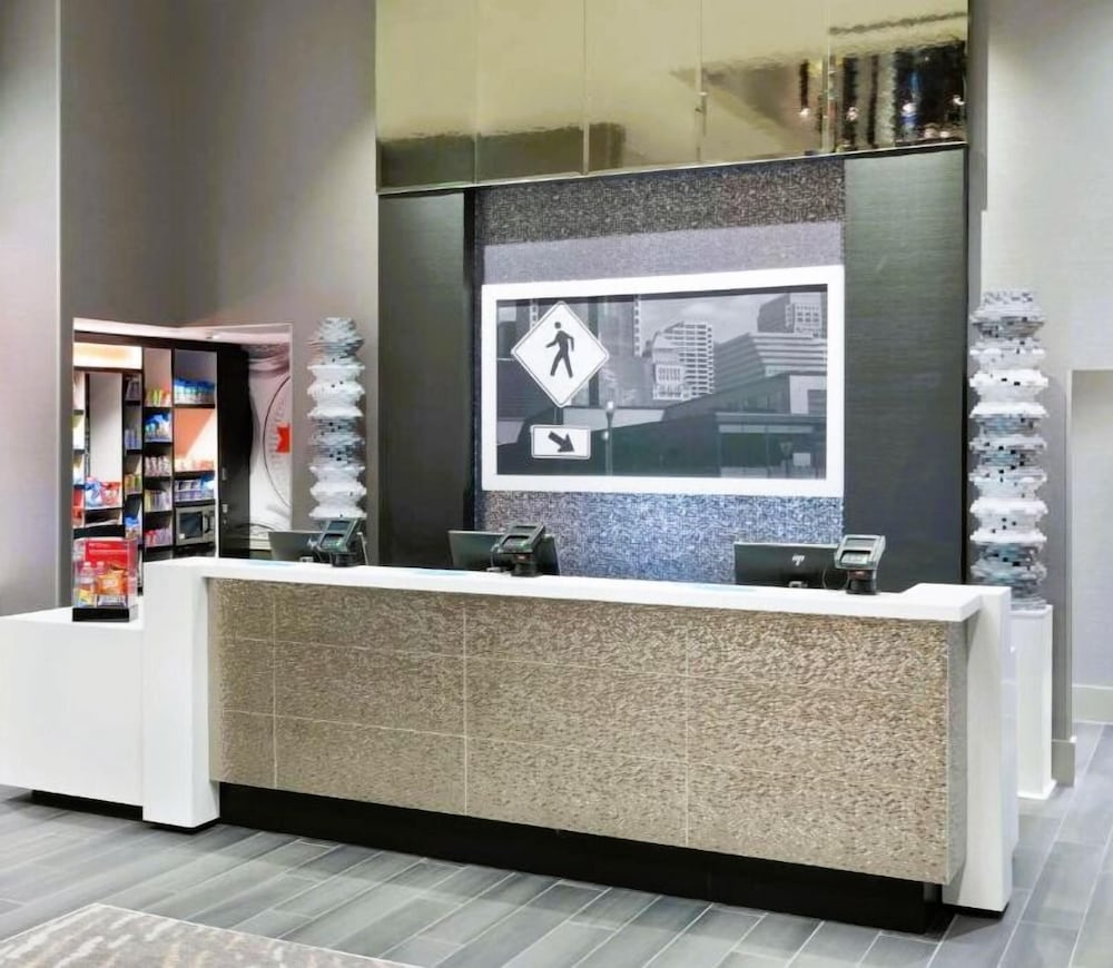 Hampton Inn & Suites Atlanta Buckhead Place - photo 4