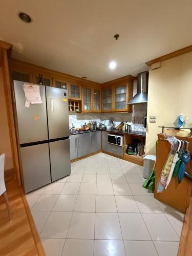 Royal Place Apartments