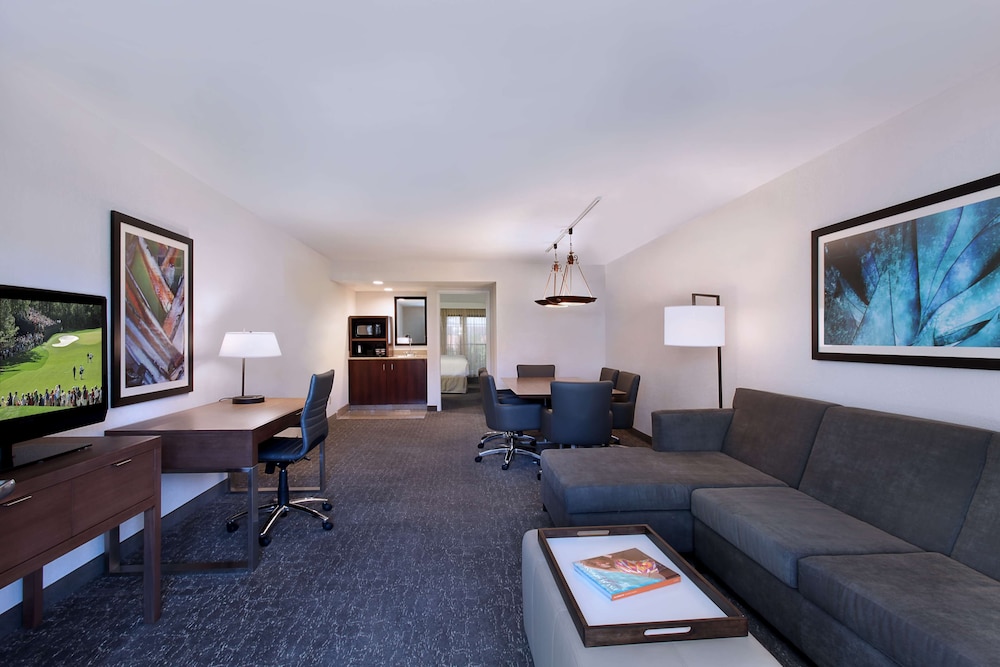 Embassy Suites by Hilton Palm Desert - photo 9