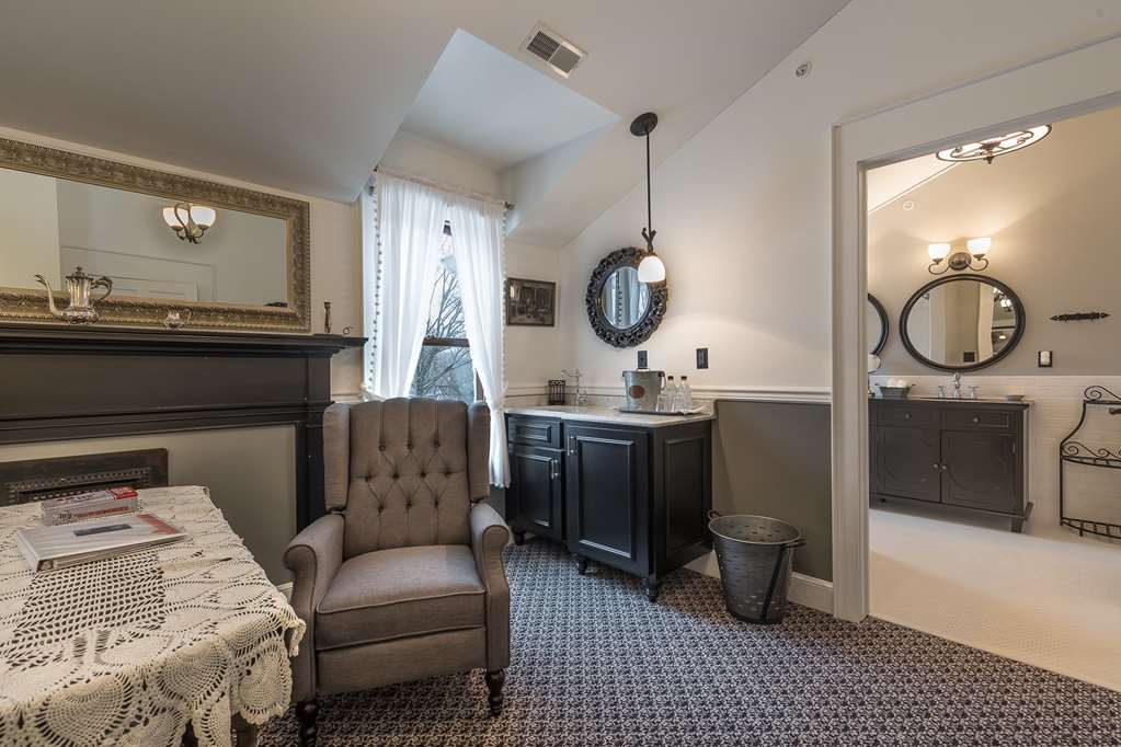 Steele Mansion - photo 5