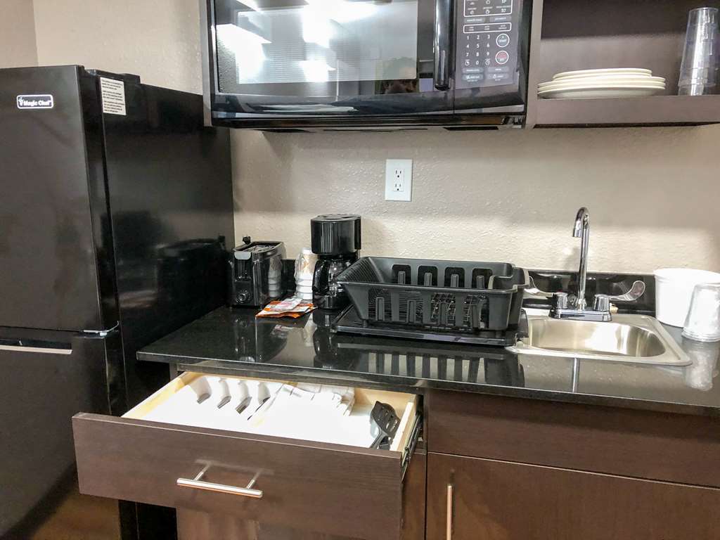 Studio 6 Wichita KS Airport - photo 18