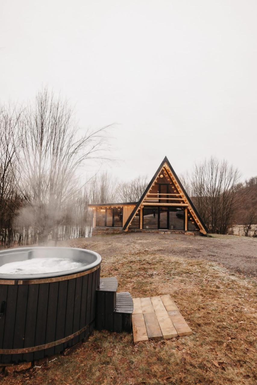 Cabana Pietrusa — Cavnic