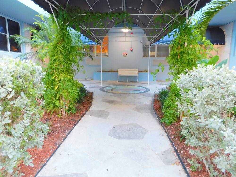 Windwood Beachside 303 on Hollywood Beach 3 2 for 8 Pool - photo 23