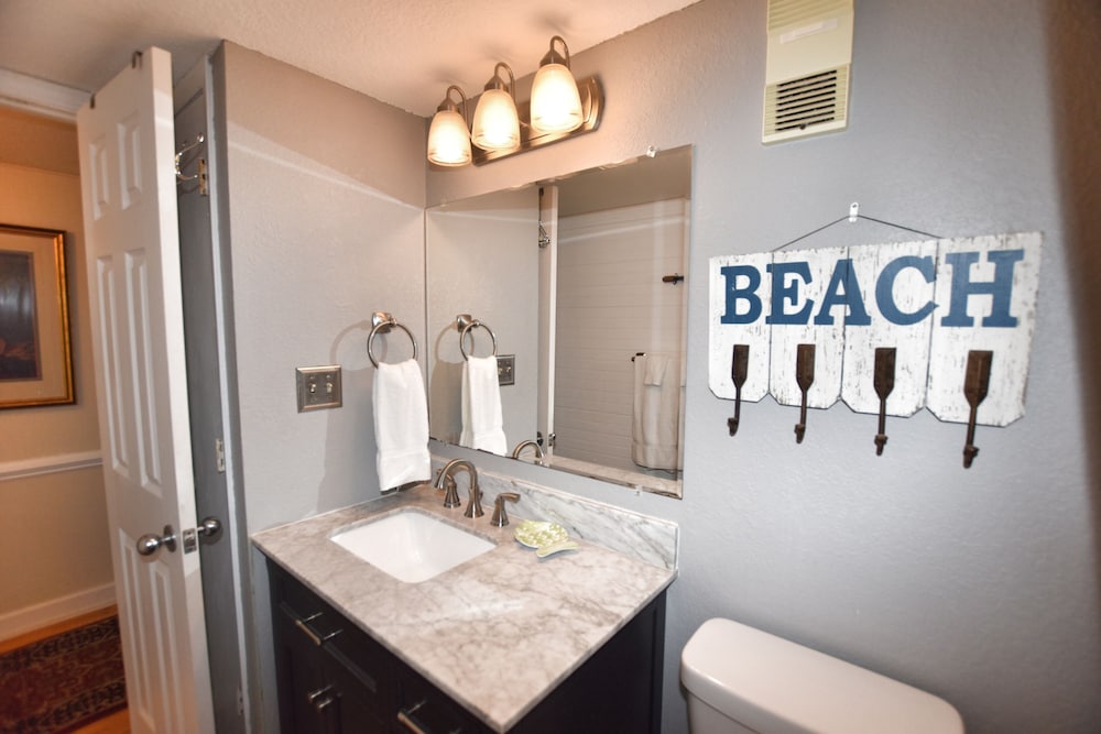 0401 Waters Edge Resort 3 Bedroom Condo by RedAwning - photo 28