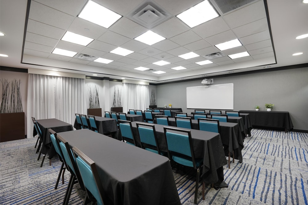 Hampton Inn & Suites Tulsa Tulsa Hills - photo 42