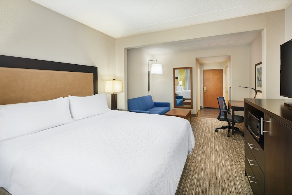 Holiday Inn Express & Suites Jacksonville SE Med Ctr Area by IHG - photo 13