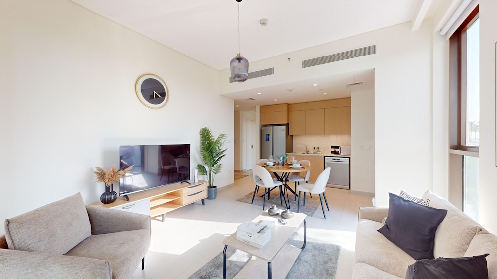 Creek Harbour Bayshore 2 106 — 4-Star Luxury Hotel in Dubai, United Arab Emirates