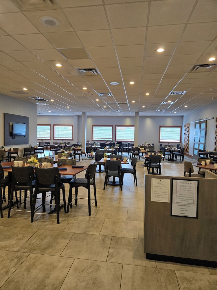 DoubleTree by Hilton Rochester - photo 33