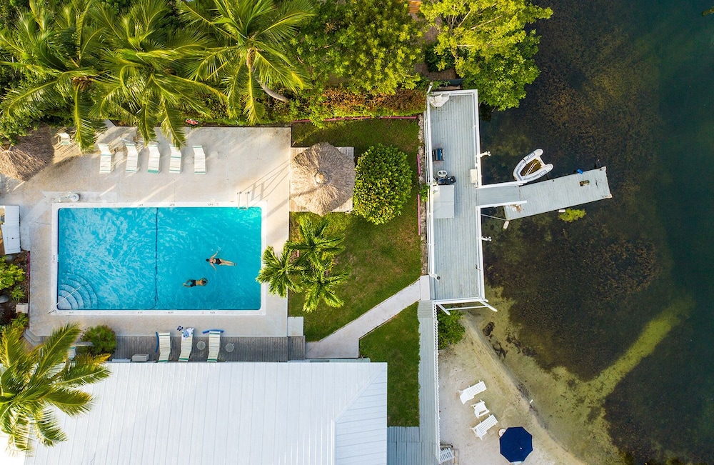Amoray Dive Resort - photo 137