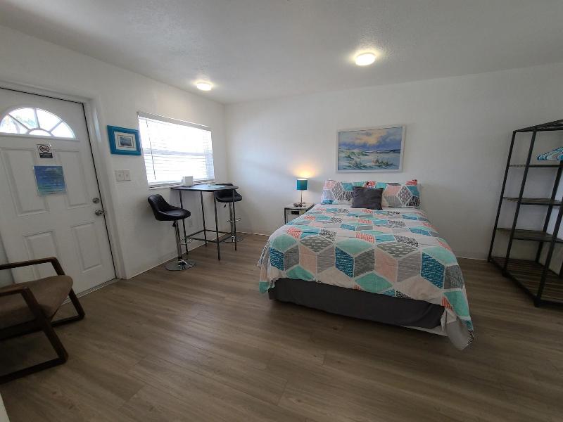 Sun Island Motel - photo 123