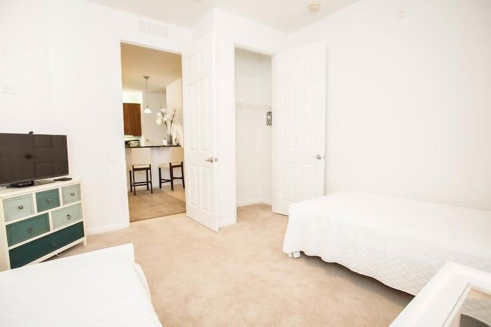 Modern Vacation Apartment with a Lake View at Vista Cay Resort VC4816 - photo 23