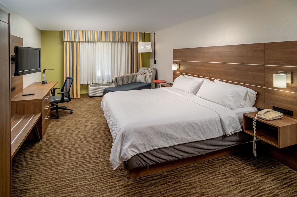 Holiday Inn Express Hotel & Suites Pikeville by IHG - photo 7