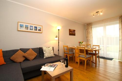 Haus Mühlenblick 5a Fewo 2 — 4-Star Luxury Hotel in Ostseebad Kuehlungsborn, Germany