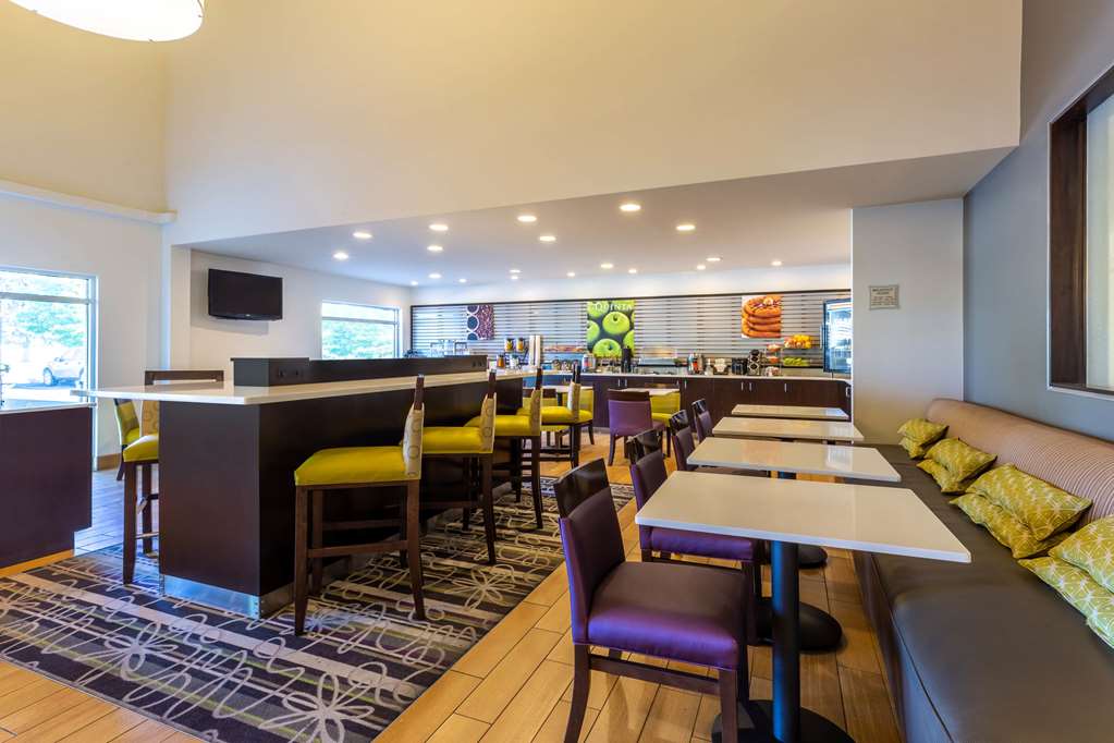 La Quinta Inn & Suites by Wyndham Spokane Valley - photo 24