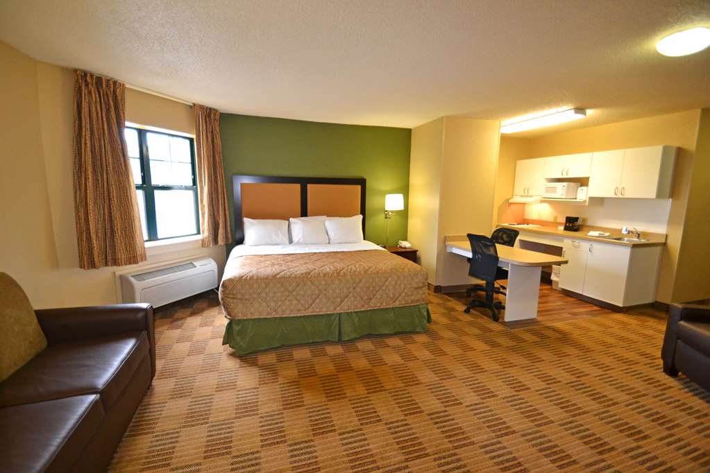 Suburban Studios Auburn Hills Detroit - photo 20