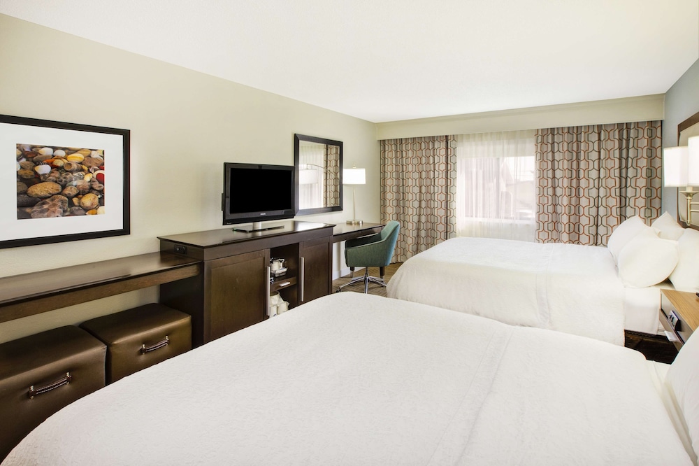 Hampton Inn Gaylord - photo 10