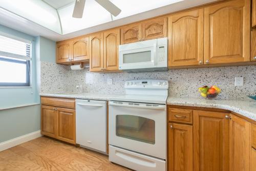 Canaveral Towers 401 - photo 56