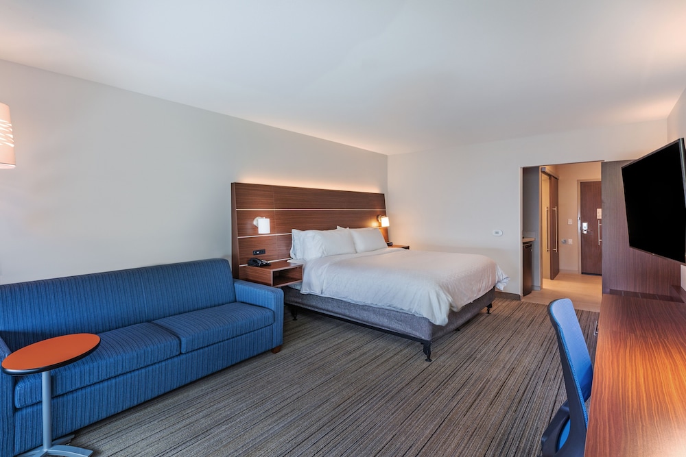 Holiday Inn Express & Suites Parsons by IHG - photo 13