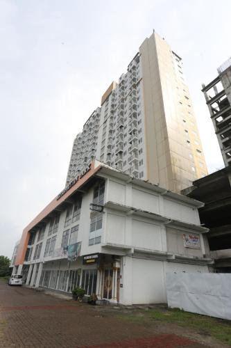 Collection O 94670 Iconic Rooms @ Golden City in Bekasi, Indonesia