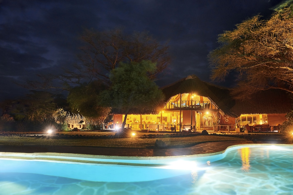 Tawi Lodge — 4-Star Luxury Hotel in Nairobi, Kenya