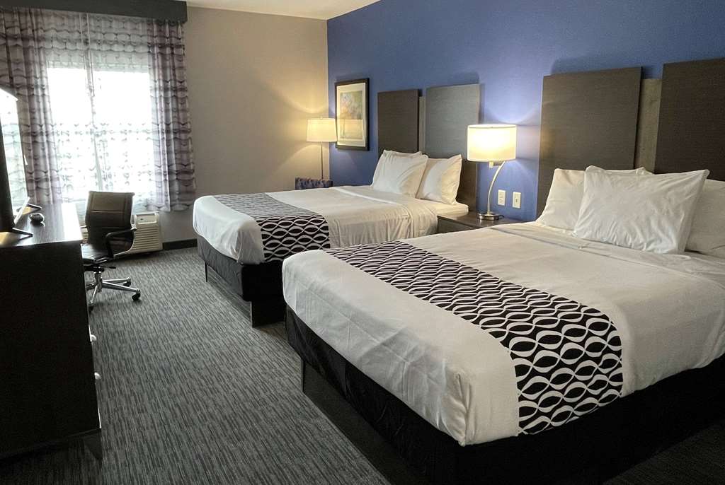 La Quinta Inn and Suites by Wyndham Schertz San Antonio Selma - photo 8