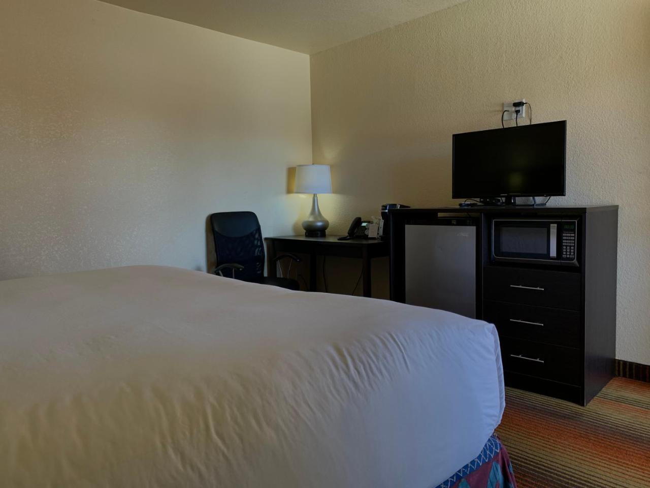 Red Lion Hotel La Junta - photo 6