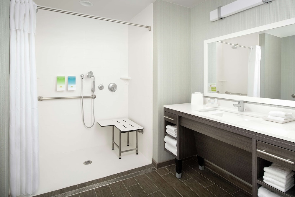 Home2 Suites by Hilton Charlottesville Downtown - photo 13