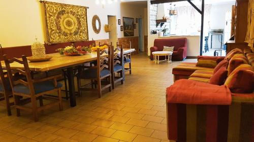 Casa Rural Finca Real De Niebla — 4-Star Luxury Hotel in Niebla, Spain