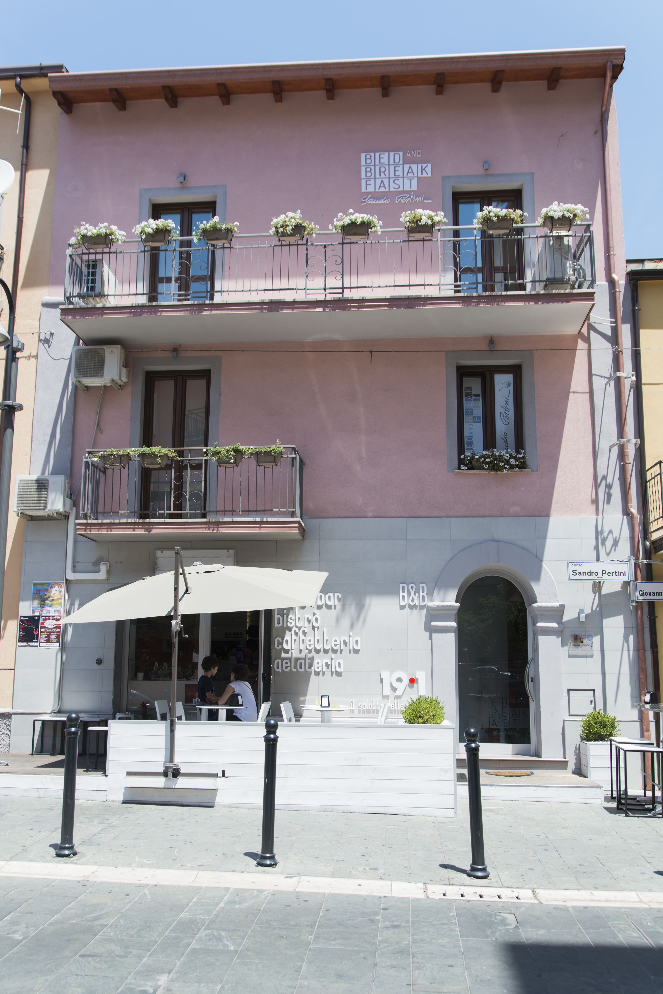 B&B Sandro Pertini — 4-Star Luxury Hotel in Acri, Italy