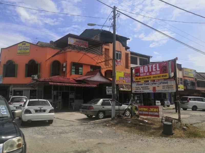 OYO 90321 Hotel Bajet Sri Manal in Tanah Merah, Malaysia