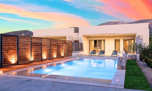 Sissi Lux Villas — 4-Star Luxury Hotel in Sision, Greece
