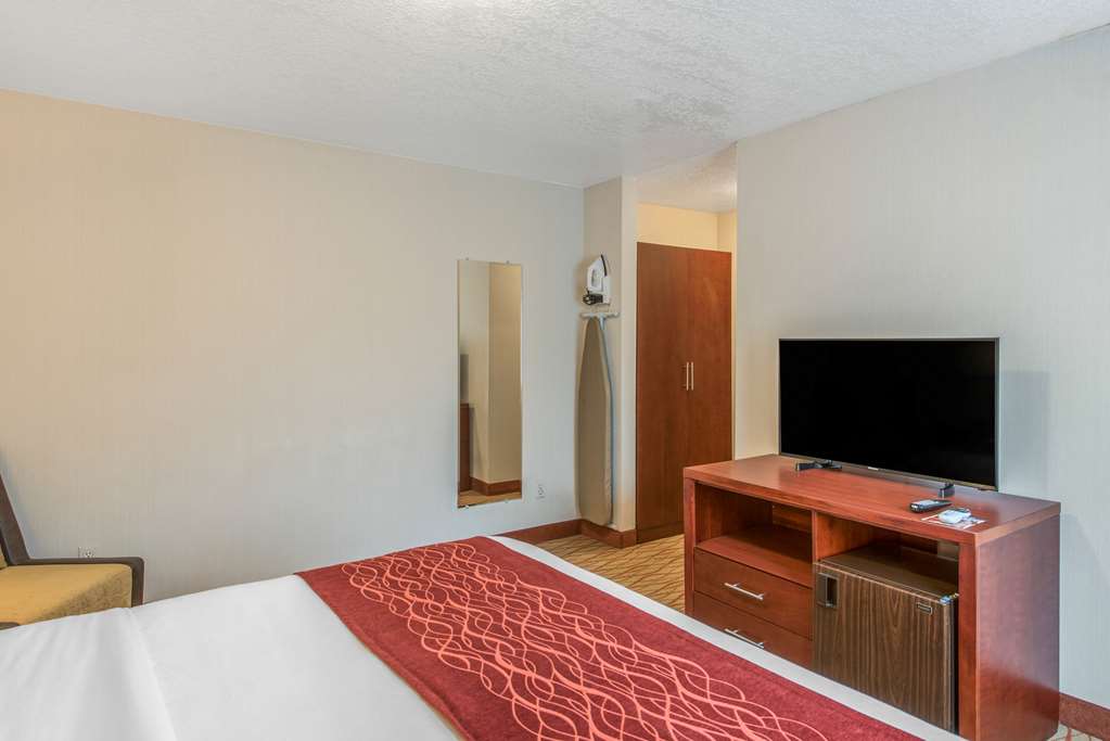 Comfort Inn Mount Shasta Area - photo 38