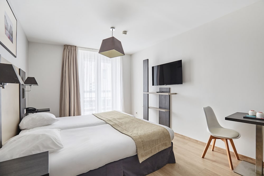 Odalys City Montpellier Centre Gare Saint Roch — 4-Star Luxury Hotel in Montpellier, France