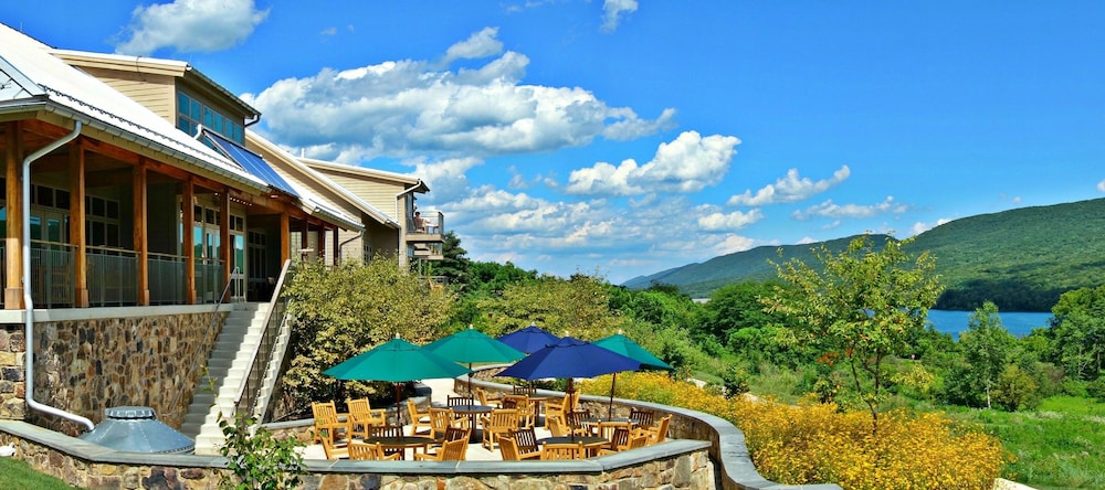Nature Inn At Bald Eagle — hotel in Howard
