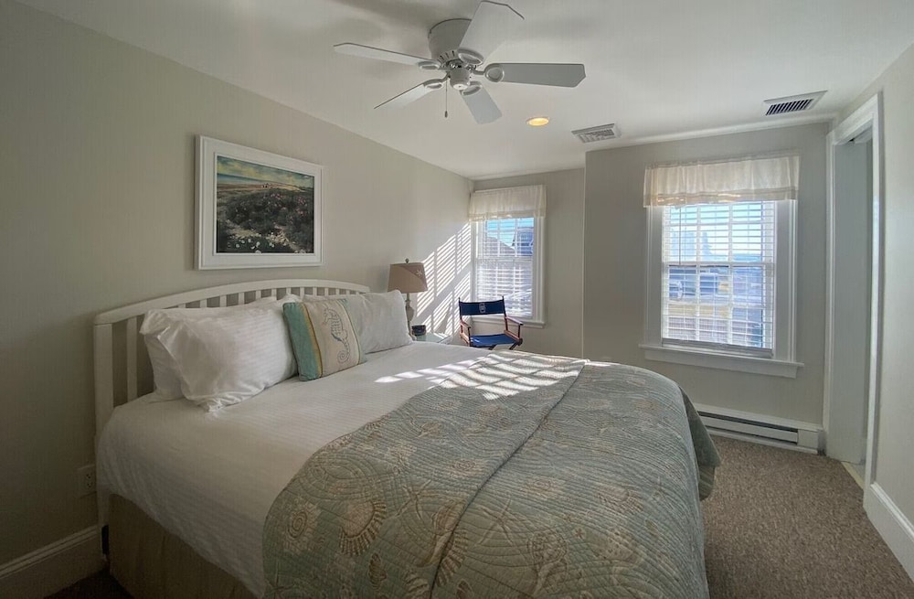 Beach Breeze Inn - photo 8