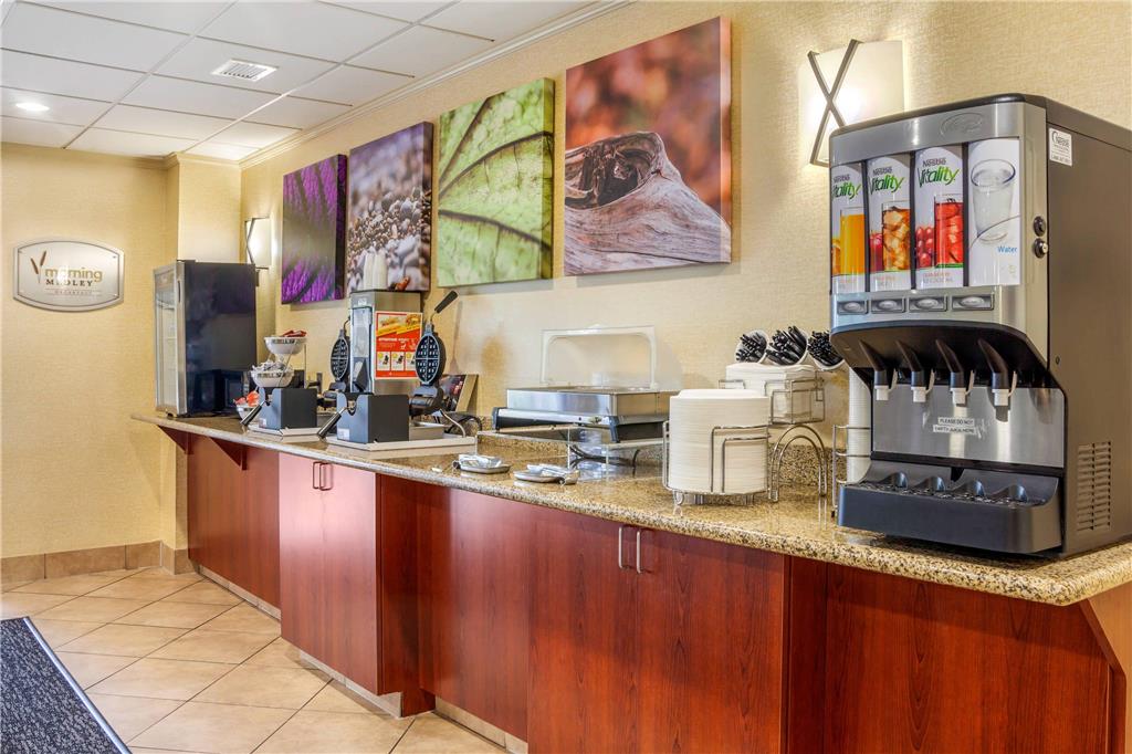 Sleep Inn & Suites Milwaukee Airport - photo 35