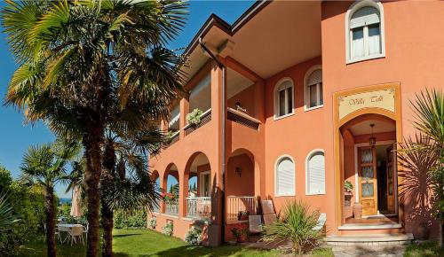 Villa Telli — 4-Star Luxury Hotel in Garda, Italy