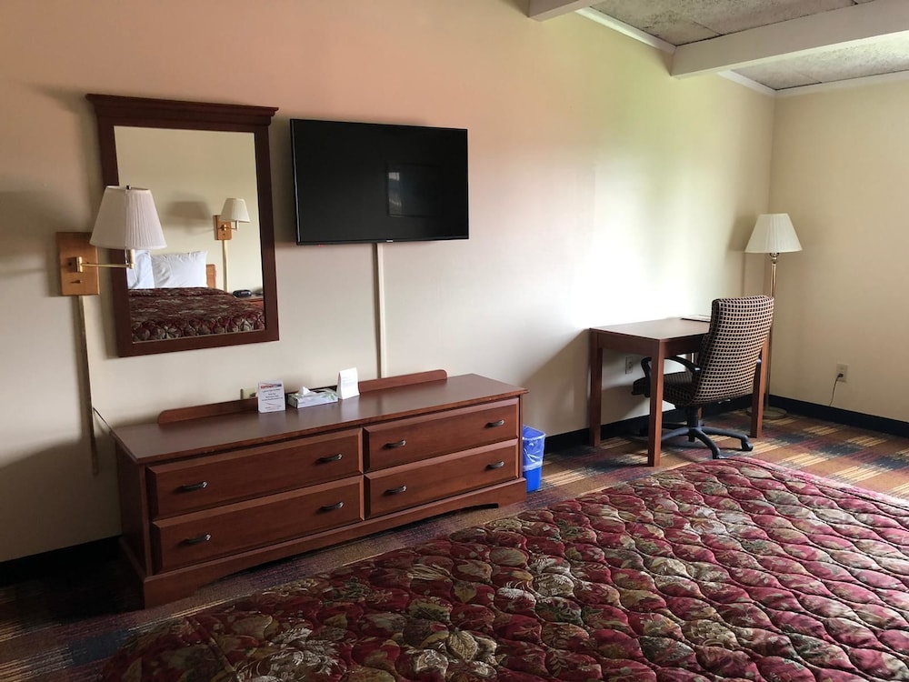 Red Carpet Inn North Syracuse - photo 10
